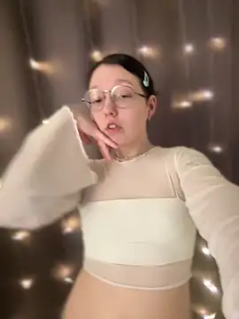 Snapshot of emigooflordXD chatting on 12-19-24, 10:02 emigooflordXD online show from 12-19-24, 10:02