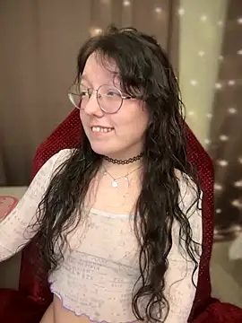 Snapshot of emigooflordXD chatting on 12-27-24, 06:35 emigooflordXD online show from 12-27-24, 06:35