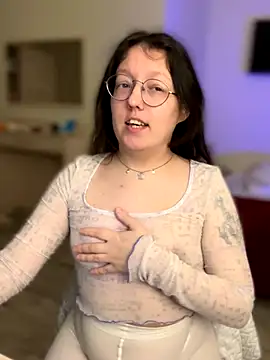 Snapshot of emigooflordXD chatting on 09-23-25, 01:03 emigooflordXD online show from 09-23-25, 01:03