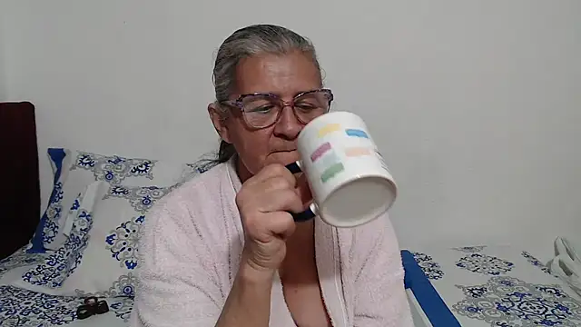 candy mature  online show from 04-26-26, 01:47