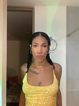 Snapshot of turabbitxx chatting on 06-27-26, 02:38 turabbitxx online show from 06-27-26, 02:38