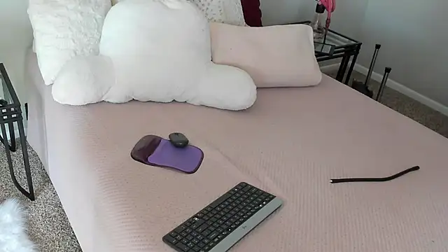 Snapshot of yiauana chatting on 01-16-25, 08:14 yiauana online show from 01-16-25, 08:14