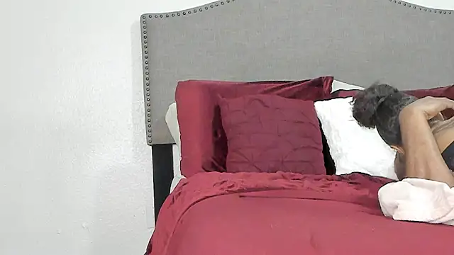 yiauana online show from 06-05-26, 11:38