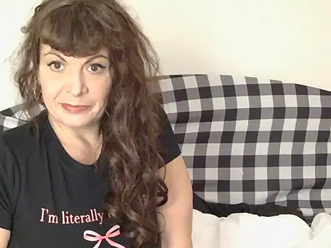 Snapshot of HeyyImHarlowe chatting on 12-10-24, 08:19 HeyyImHarlowe online show from 12-10-24, 08:19