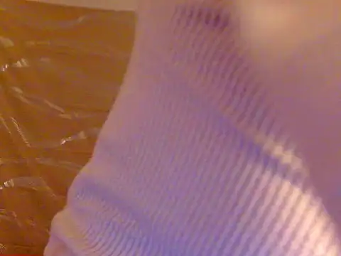 Snapshot of HeyyImHarlowe chatting on 12-24-24, 06:33 HeyyImHarlowe online show from 12-24-24, 06:33