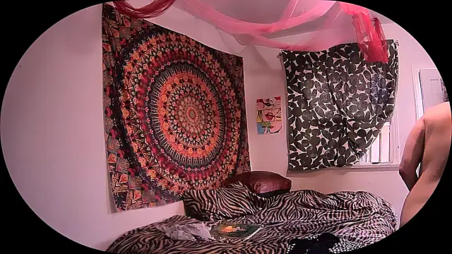 Snapshot of HeyyImHarlowe chatting on 03-05-26, 01:29 HeyyImHarlowe online show from 03-05-26, 01:29