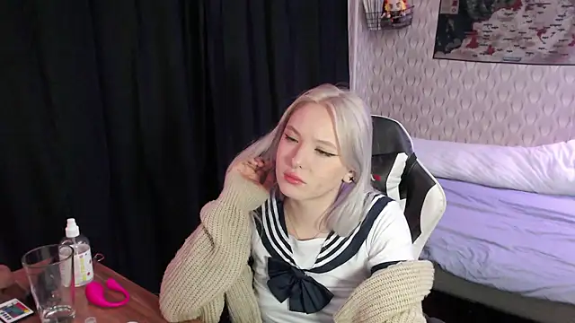 Snapshot of VikaPowers chatting on 12-04-24, 11:57 VikaPowers online show from 12-04-24, 11:57