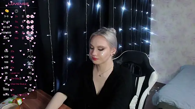 Snapshot of VikaPowers chatting on 02-01-25, 10:44 VikaPowers online show from 02-01-25, 10:44