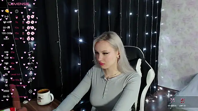 Snapshot of VikaPowers chatting on 02-05-25, 06:04 VikaPowers online show from 02-05-25, 06:04