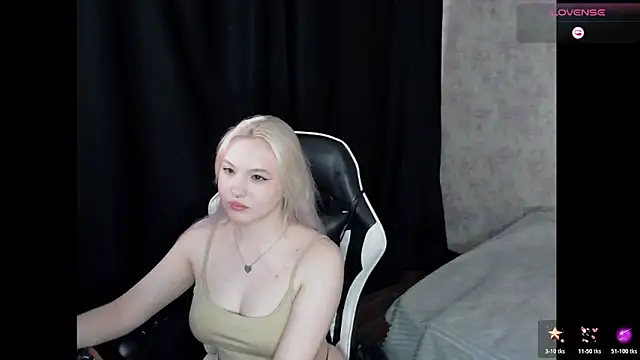 Snapshot of VikaPowers chatting on 03-17-26, 07:39 VikaPowers online show from 03-17-26, 07:39