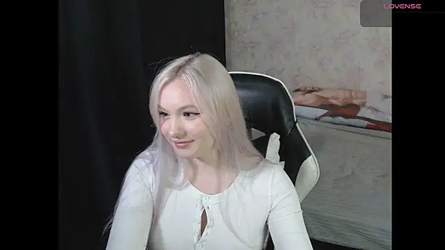 Snapshot of VikaPowers chatting on 03-29-26, 07:03 VikaPowers online show from 03-29-26, 07:03