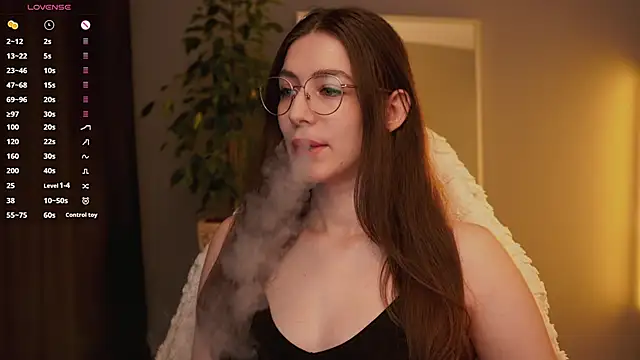 Snapshot of Ester_Hill chatting on 11-25-25, 01:16 Ester Hill online show from 11-25-25, 01:16