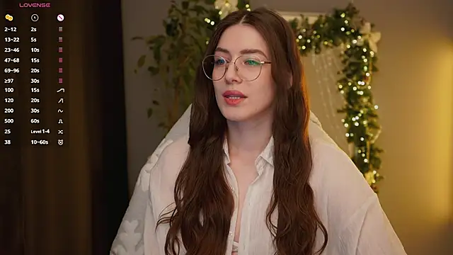 Snapshot of Ester_Hill chatting on 01-15-26, 02:16 Ester Hill online show from 01-15-26, 02:16