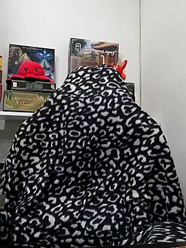 Snapshot of ElliMoor chatting on 12-01-24, 04:29 ElliMoor online show from 12-01-24, 04:29