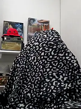 Snapshot of ElliMoor chatting on 12-09-24, 07:28 ElliMoor online show from 12-09-24, 07:28