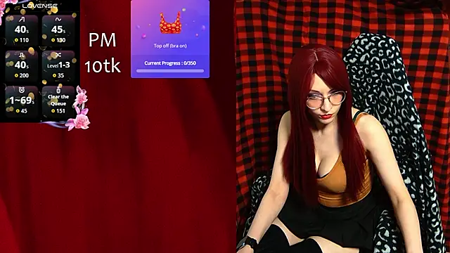 Snapshot of ElliMoor chatting on 10-21-25, 10:49 ElliMoor online show from 10-21-25, 10:49