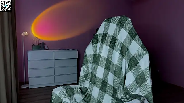 Ameliia castro online show from 11-12-25, 06:03