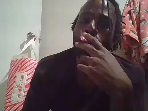 Snapshot of razzynolight chatting on 12-05-25, 01:03 razzynolight online show from 12-05-25, 01:03