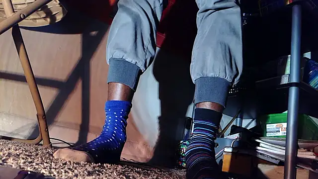 Snapshot of razzynolight chatting on 03-19-26, 06:06 razzynolight online show from 03-19-26, 06:06