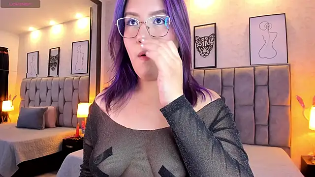 Snapshot of sweet--emily chatting on 01-18-25, 04:15 sweet--emily online show from 01-18-25, 04:15
