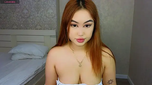 Diana Moon  online show from 04-30-26, 01:23