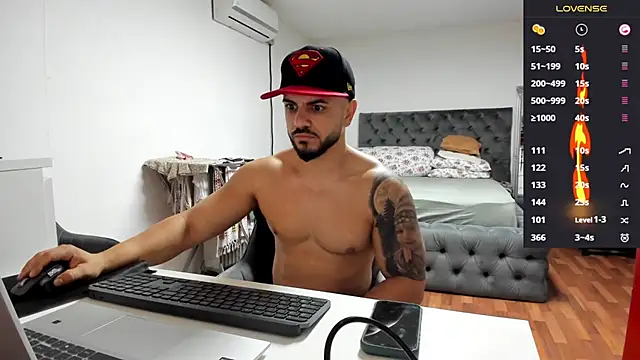 supermanboy94 online show from 10-17-25, 05:21