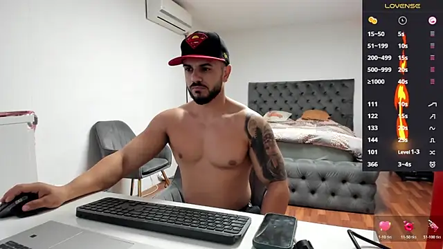 supermanboy94 online show from 10-24-25, 05:37