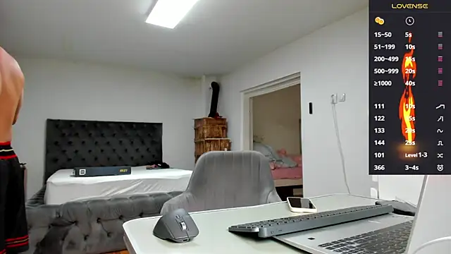 supermanboy94 online show from 05-08-26, 05:57