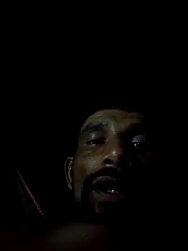 Snapshot of Tiago0031 chatting on 12-02-25, 10:05 Tiago0031 online show from 12-02-25, 10:05