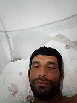 Snapshot of Tiago0031 chatting on 03-02-26, 12:23 Tiago0031 online show from 03-02-26, 12:23