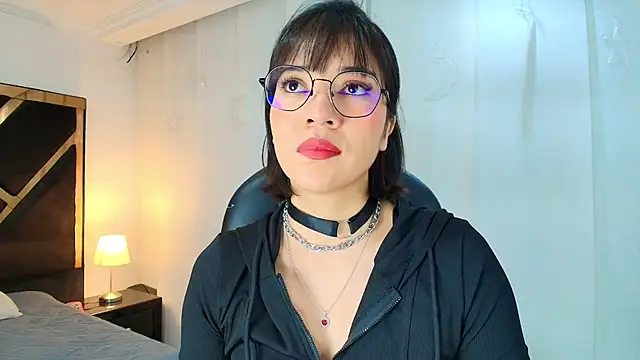 lina bedoya  online show from 05-14-26, 11:39