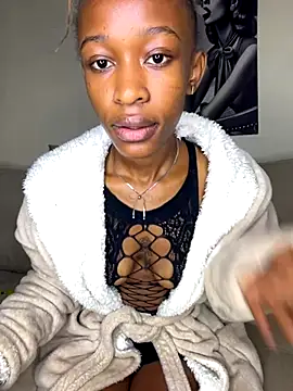 Snapshot of Shanniva chatting on 11-09-25, 03:38 Shanniva online show from 11-09-25, 03:38