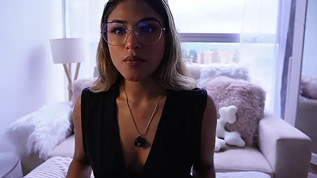 SaraParisi online show from 03-05-25, 09:26