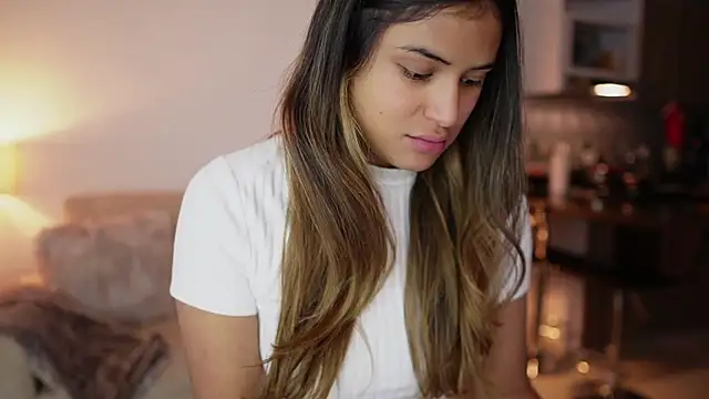 SaraParisi online show from 02-01-26, 01:48