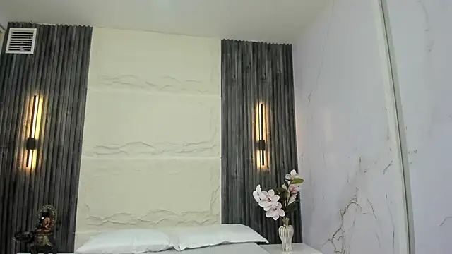 Snapshot of Lesly_sexy4u chatting on 10-21-25, 11:22 Lesly sexy4u online show from 10-21-25, 11:22