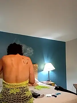 Snapshot of Aquafina6869 chatting on 10-12-25, 04:22 Aquafina6869 online show from 10-12-25, 04:22