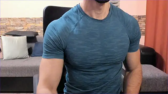 Snapshot of HotHunkTrainer chatting on 11-09-25, 08:01 HotHunkTrainer online show from 11-09-25, 08:01