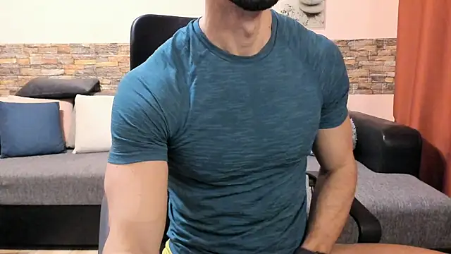 Snapshot of HotHunkTrainer chatting on 12-14-25, 08:52 HotHunkTrainer online show from 12-14-25, 08:52