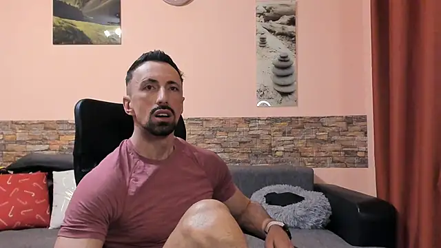 HotHunkTrainer online show from 05-31-26, 08:32