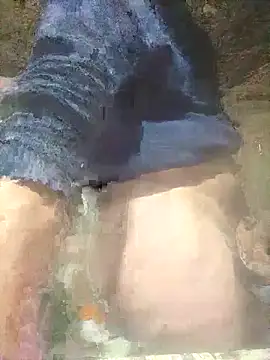 Snapshot of lovesuna chatting on 02-17-25, 07:21 lovesuna online show from 02-17-25, 07:21