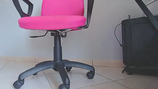 Snapshot of angeldevil193 chatting on 01-16-26, 11:47 angeldevil193 online show from 01-16-26, 11:47