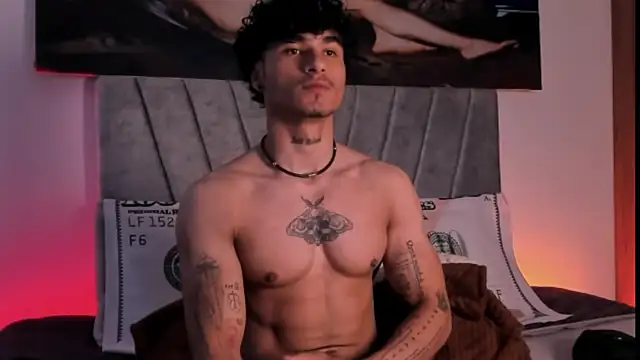 Snapshot of Thomas_Fit1 chatting on 11-08-25, 05:34 Thomas Fit1 online show from 11-08-25, 05:34