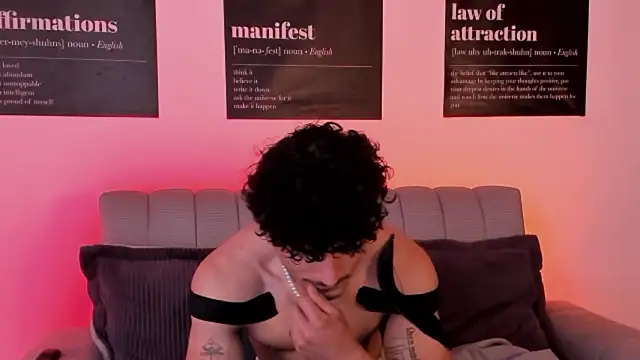 Snapshot of Thomas_Fit1 chatting on 02-06-26, 07:06 Thomas Fit1 online show from 02-06-26, 07:06