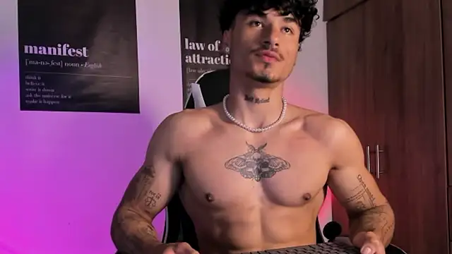 Snapshot of Thomas_Fit1 chatting on 02-21-26, 12:44 Thomas Fit1 online show from 02-21-26, 12:44