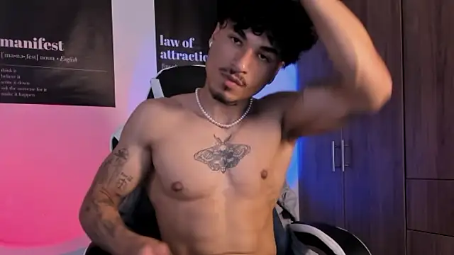 Snapshot of Thomas_Fit1 chatting on 03-06-26, 08:38 Thomas Fit1 online show from 03-06-26, 08:38