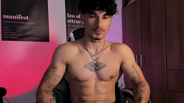 Snapshot of Thomas_Fit1 chatting on 03-09-26, 01:31 Thomas Fit1 online show from 03-09-26, 01:31