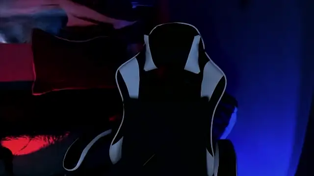 Snapshot of Thomas_Fit1 chatting on 03-25-26, 01:55 Thomas Fit1 online show from 03-25-26, 01:55