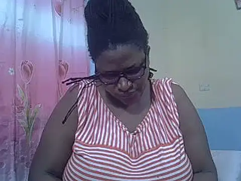 Snapshot of sexy_bigboobss chatting on 03-22-25, 06:33 sexy bigboobss online show from 03-22-25, 06:33