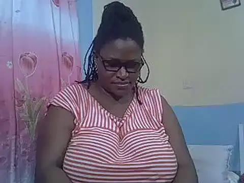 Snapshot of sexy_bigboobss chatting on 03-22-25, 12:35 sexy bigboobss online show from 03-22-25, 12:35