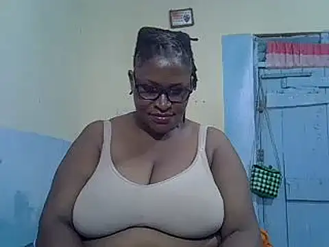 Snapshot of sexy_bigboobss chatting on 10-12-25, 08:35 sexy bigboobss online show from 10-12-25, 08:35